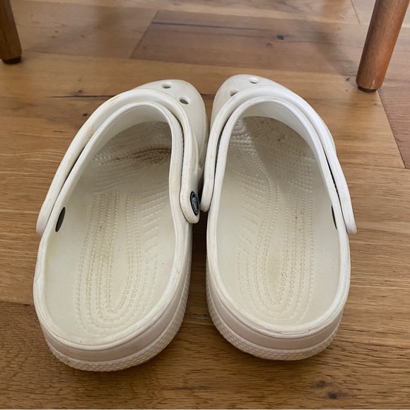 White crocs - Picture 4 of 4